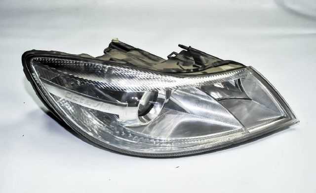 Skoda Octavia 2008-2012 Çıkma Yedek Sag Far